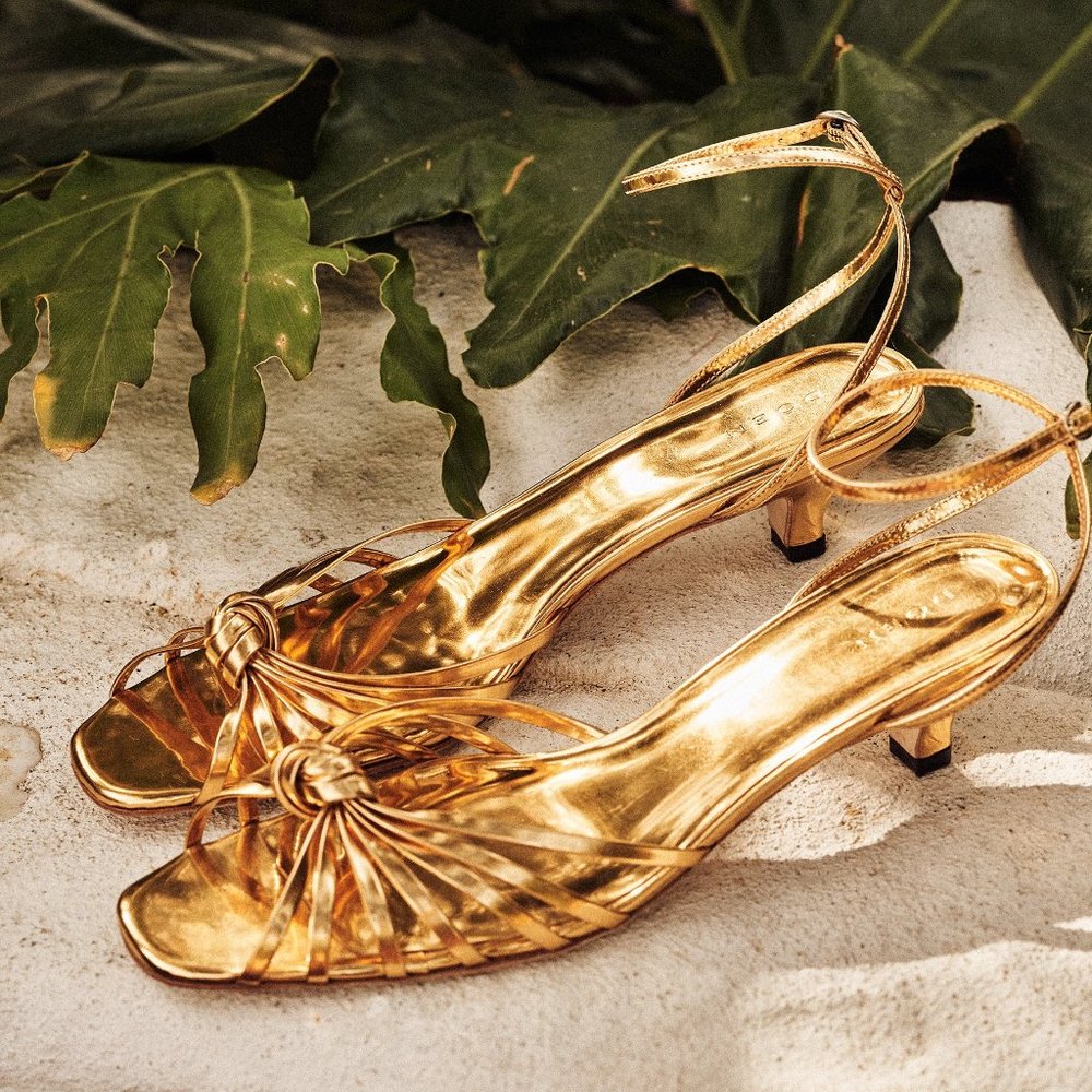 Doen Hepburn  Gold , size 39.5 , US 9 NWT